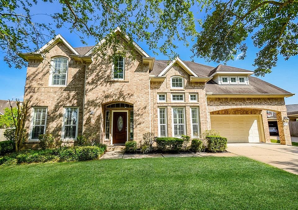 Sophistication, charm, luxury and an abundance of upgrades that is what youâll be driving home to every day if you purchase this home.