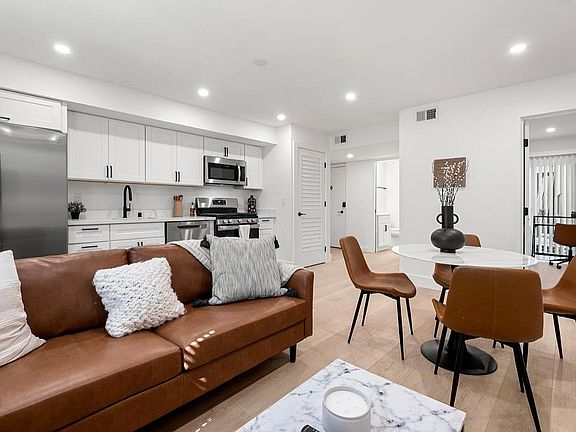 2nd image of 2124 Parker St #261-28244