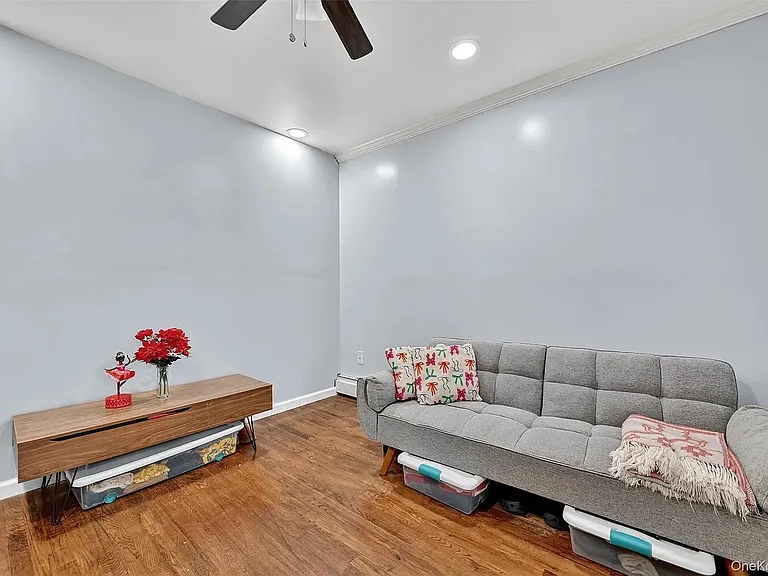 358 N Broadway #2 — Photo 13