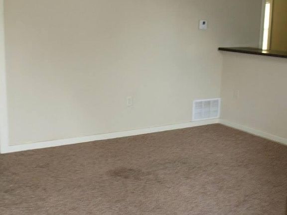 4th image of 2604 21st St APT A