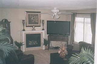 5th image of 922 Lauren Ct