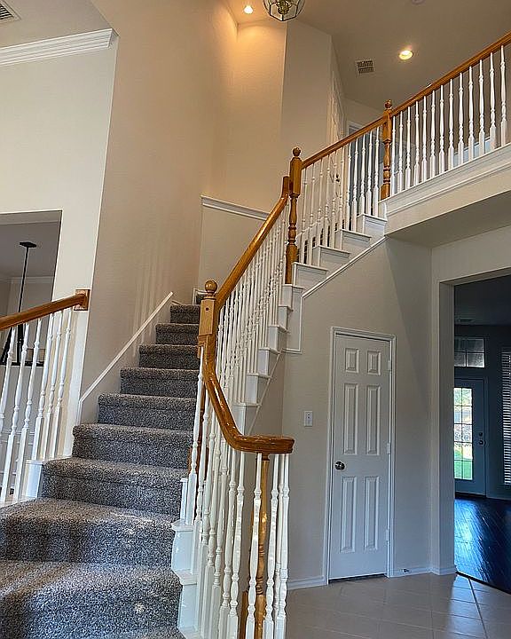 1st image of 309 Suncreek Dr