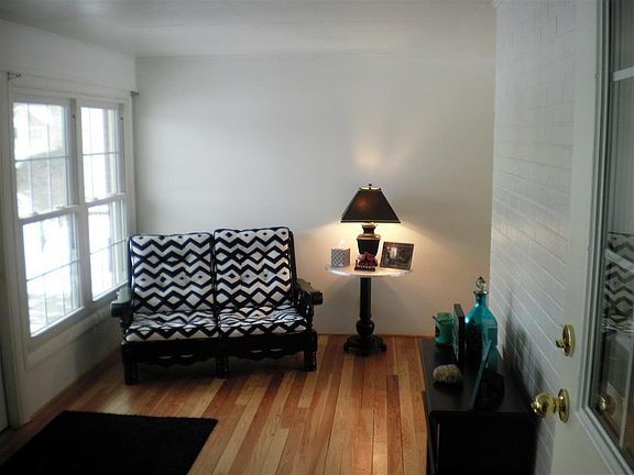 4th image of 2361 7 1/2th St
