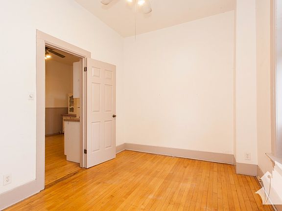 5th image of 1101 N Marshfield Ave APT 2R