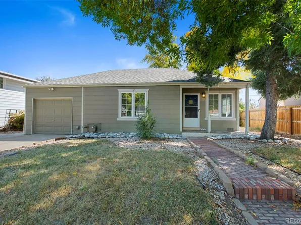 820 Newark Street, Aurora, CO 80010