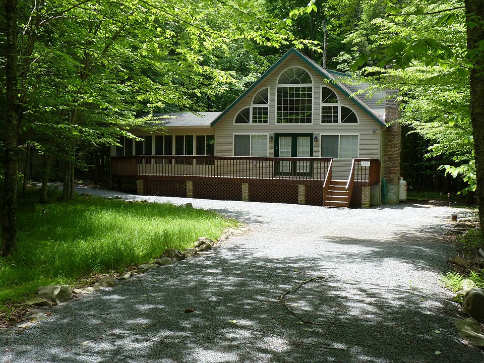 Expansive front deck!