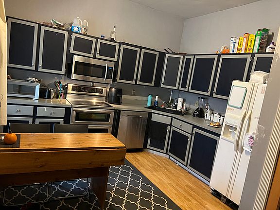 5th image of 364 Sherburne Ave #1