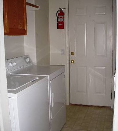 Washer & Dryer Included