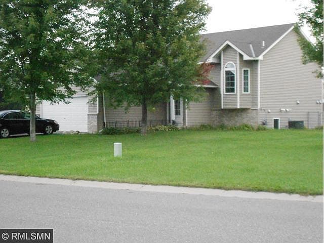 1st image of 706 Isanti Pkwy NW