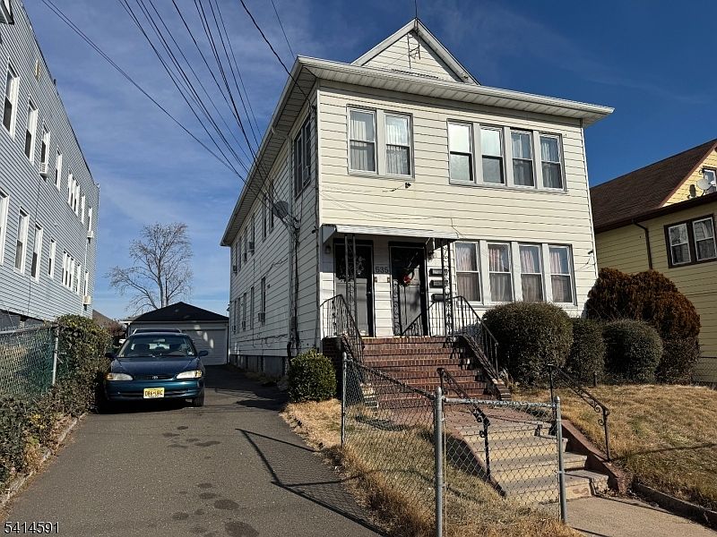 1st image of 533 11Th Ave