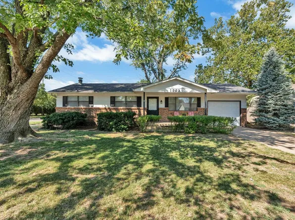 1003 N Doris St, Wichita, KS 67212