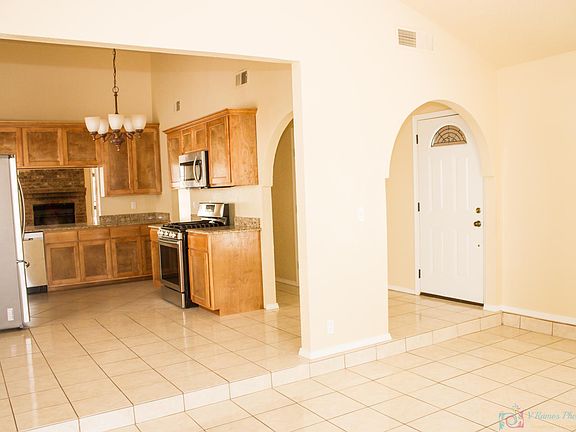 3rd image of 128 Masquerade Ln