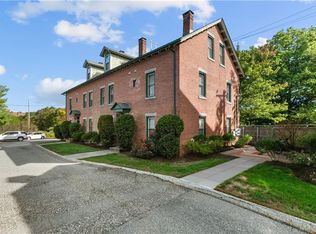1746 Lonsdale Ave #10, Lincoln, RI 02865