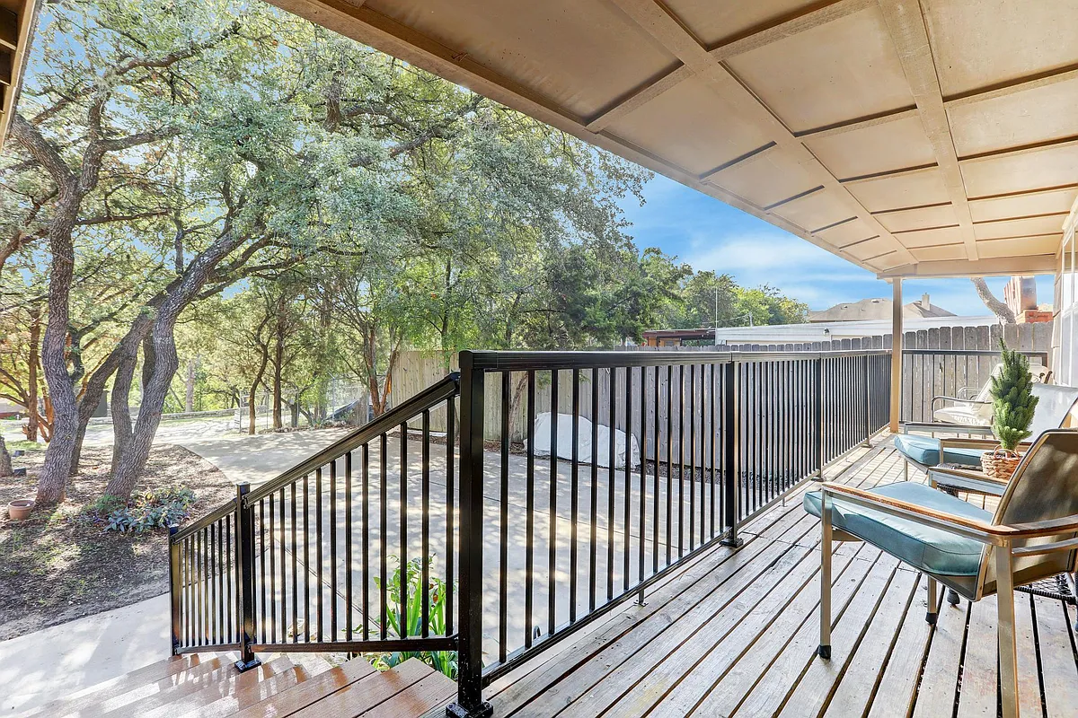 Building Photo - 1102 Canyon Edge Dr