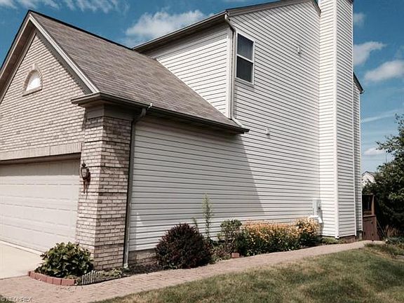 2nd image of 981 Hamilton Dr