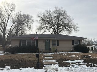 2914 Jennifer Ln, Country Club, MO 64506