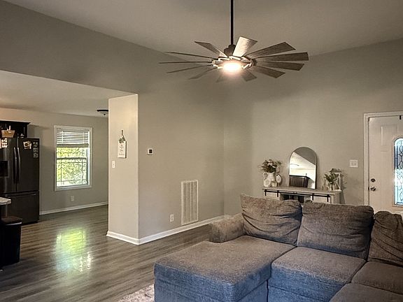 2nd image of 3828 Maliki Dr