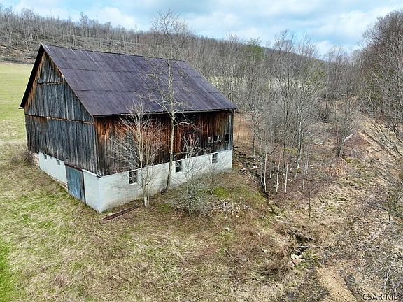 3rd image of 1250 Piney Run Rd