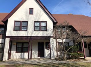6764 Maple St, Cincinnati, OH 45227