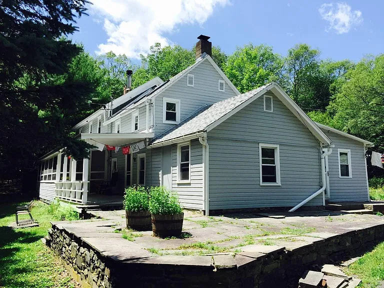 150 Morgan Hill Rd — Photo 1
