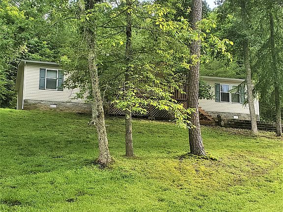 3rd image of 70 Tammy Dr
