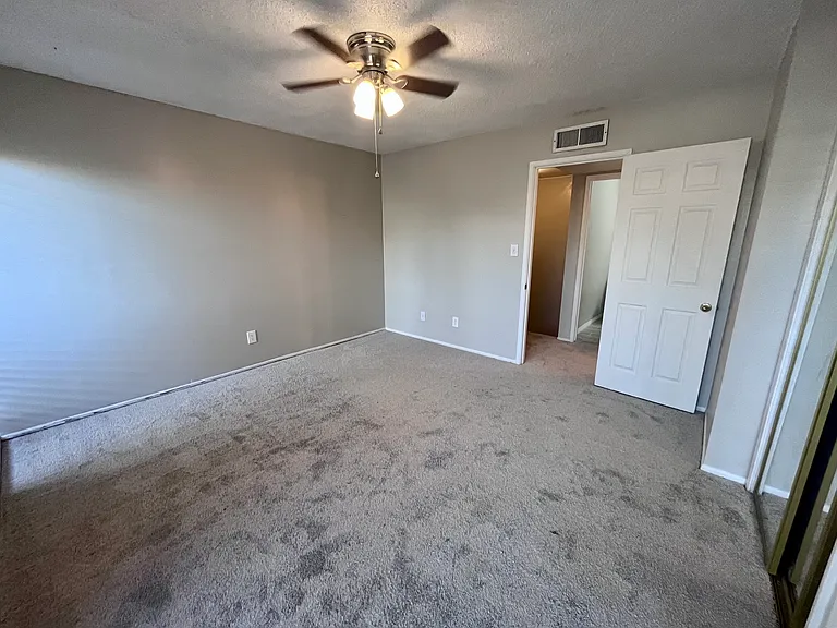 1828 W Tuckey Ln — Photo 20