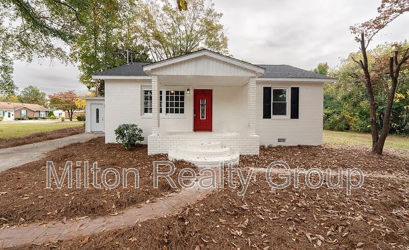 1st image of 1001 S Layton Ave