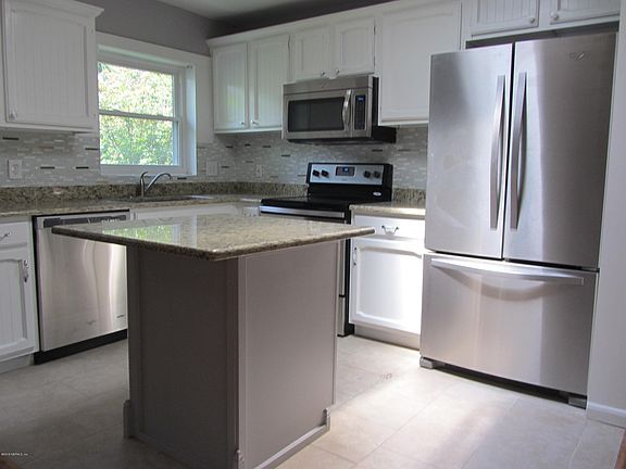 2nd image of 378 UNIVERSITY Boulevard