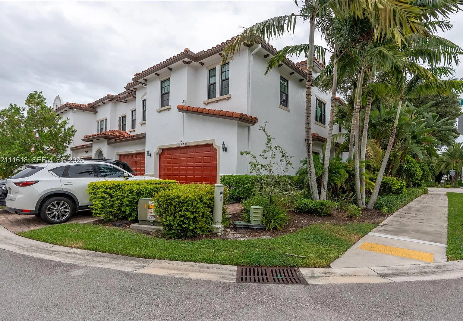 Pembroke Lakes South — Photo 3