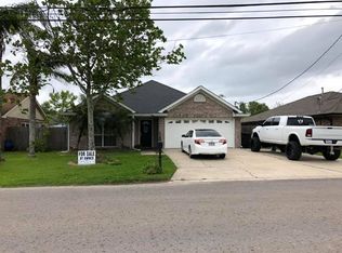 904 Main St, Belle Chasse, LA 70037
