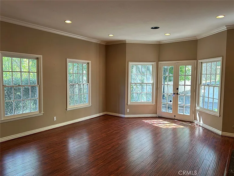 300 S Timken Rd — Photo 9