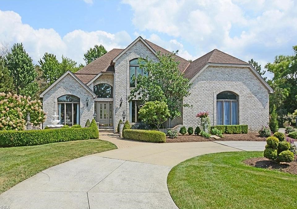 1st image of 2377 Carousel Ct