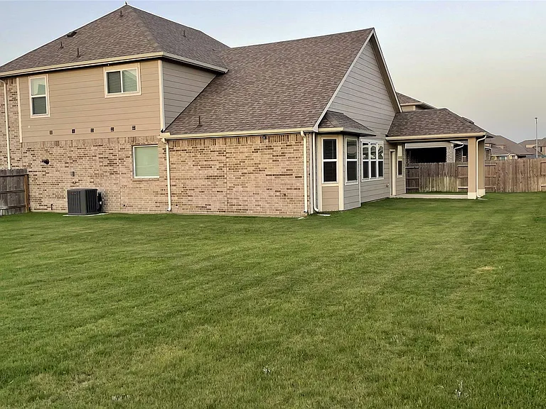 5802 Golden Peak Ln — Photo 21