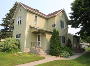 114 2nd St NW, Freeport, MN 56331