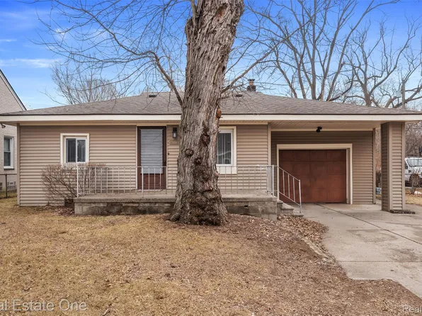 21566 Waldron St, Farmington Hills, MI 48336