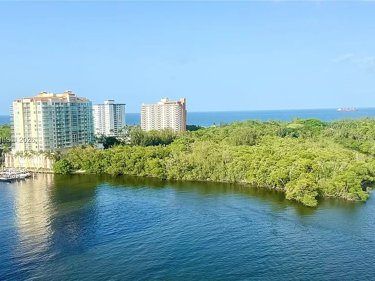 888 Intracoastal Dr #15E — Photo 3