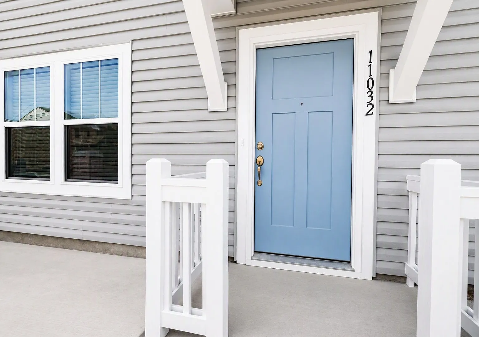 Beautiful 3bd/2.5bth Townhome - Mallard Creek -Available Now — Photo 2