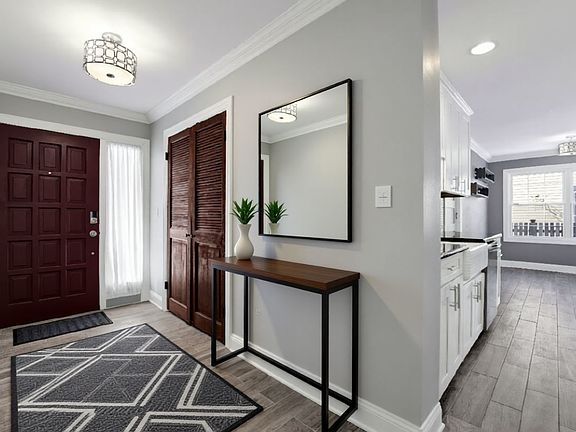 4th image of 332 S River Rd