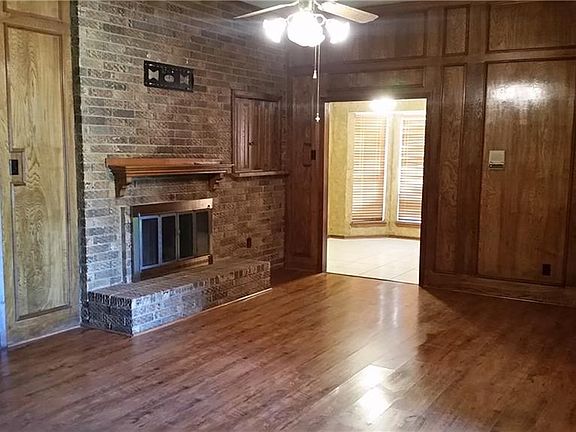 2nd image of 4634 Bayberry Ln