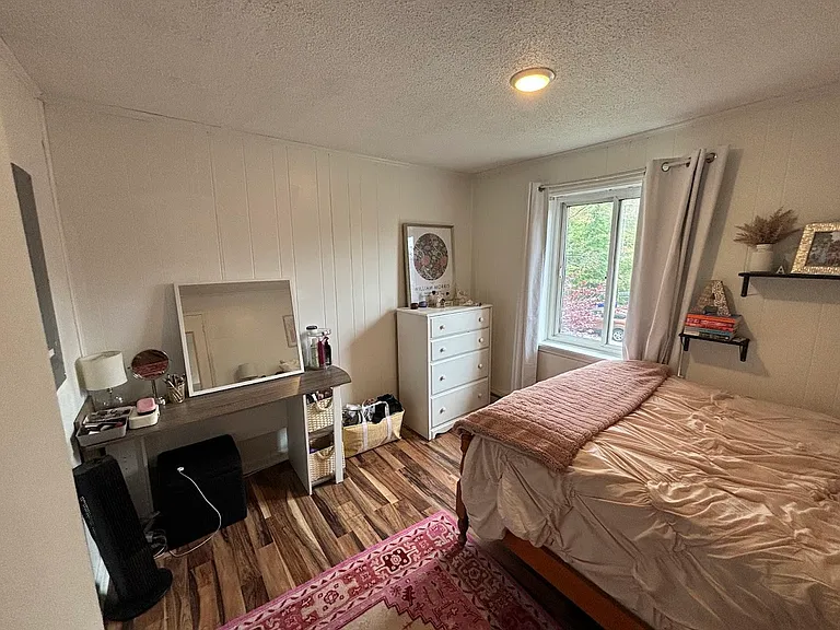 505 Warren St #4 — Photo 8