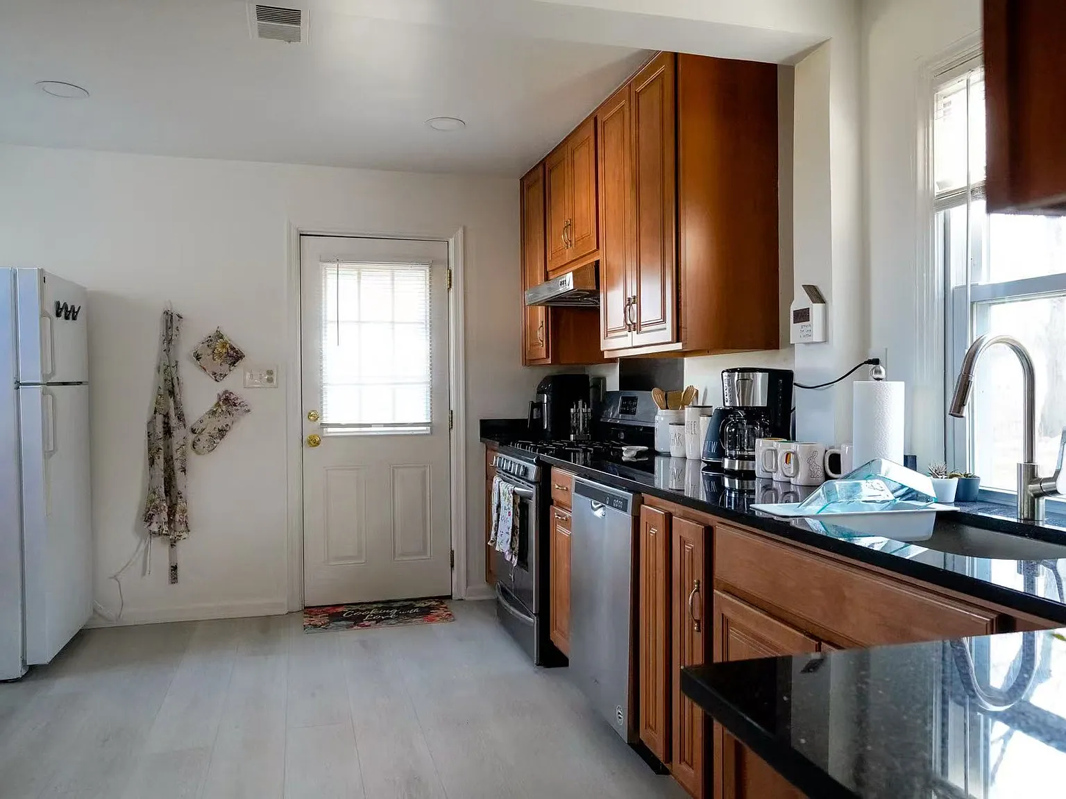 4 bed, 1340 sqft, $2,750 — Photo 3