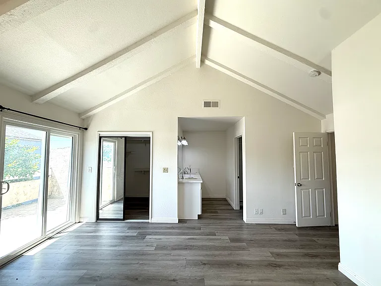 320 S Ynez Ave #D — Photo 14