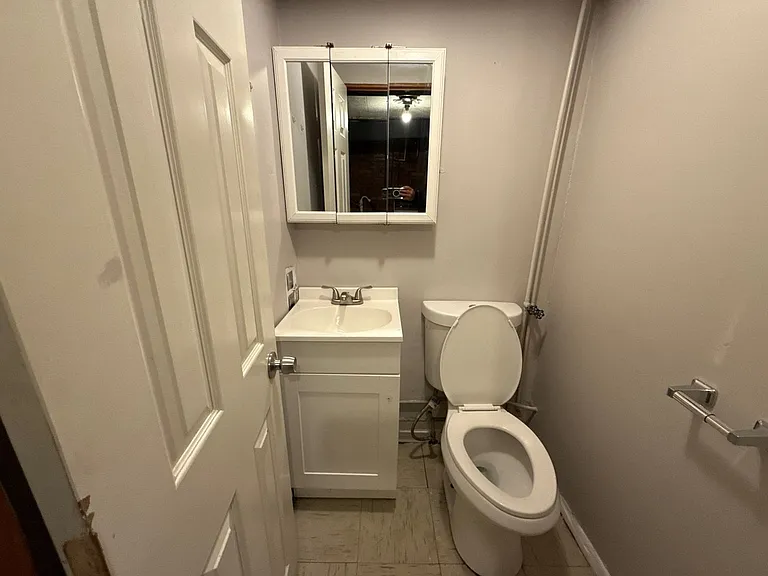 333 N Grantley St — Photo 10