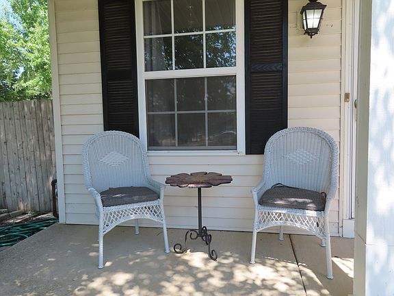 2nd image of 7015 Waterway Ct
