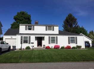 10 Taylor Ave, Cortlandt Manor, NY 10567