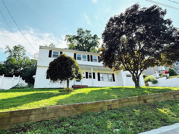 2nd image of 9 Valley View Drive