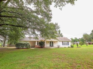 2215 Old Wire Rd, Camden, AR 71701