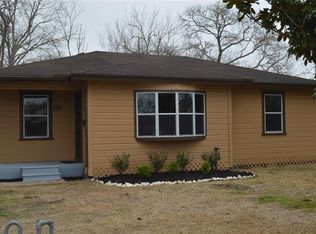 505 Lake Rd, La Marque, TX 77568