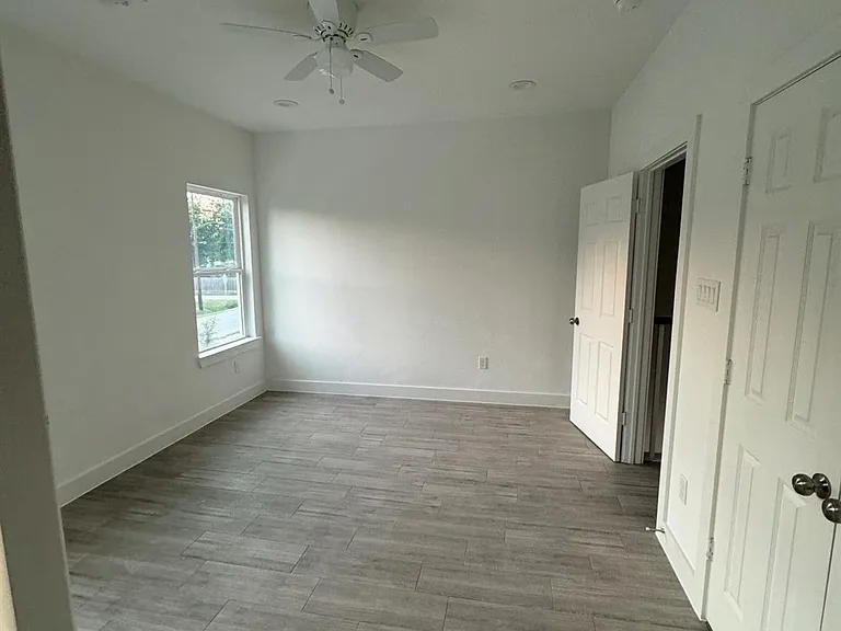 7608 Easter St — Photo 14