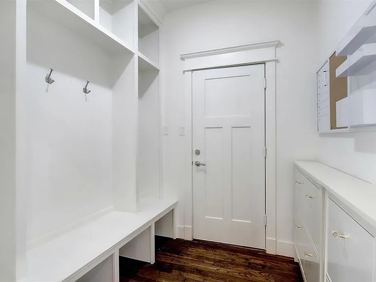 317 Telephone Rd — Photo 15